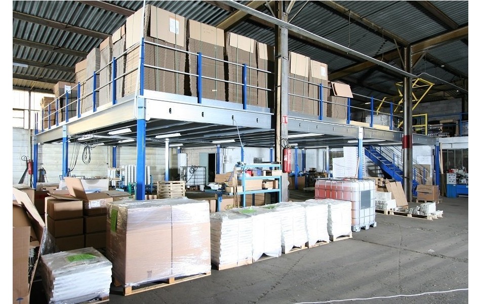 <p>Plateforme mezzanine de stockage pour milieu industriel.</p>