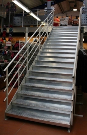 escalier metal erp